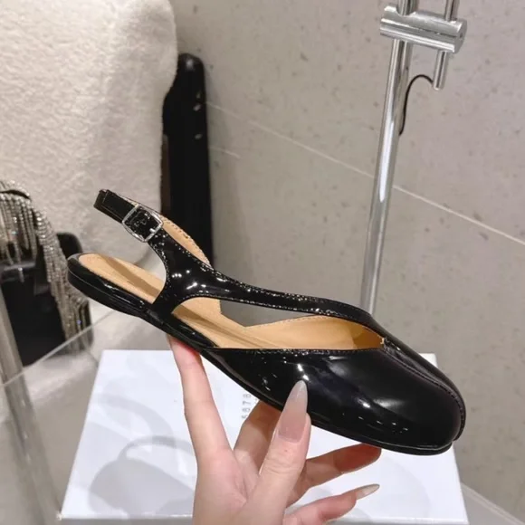 MM6 Maison Martin Margiela Glossy Black Tabi Slingback Heels - Picture 6 of 9